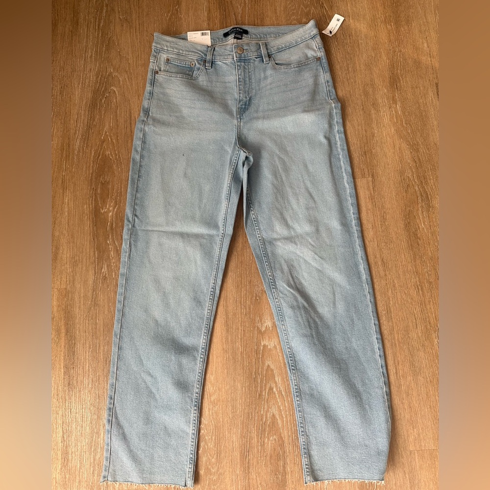 Calvin Klein straight fit, high rise vintage blue ankle jeans in size 10